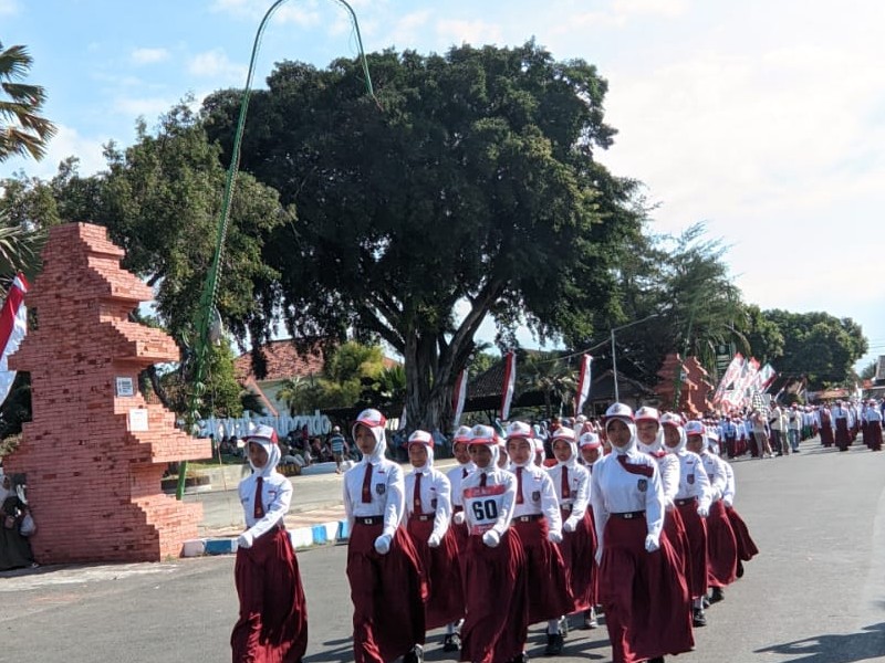 Lomba Gerak Jalan Memperingati HUT Kemerdekaan Ke-81